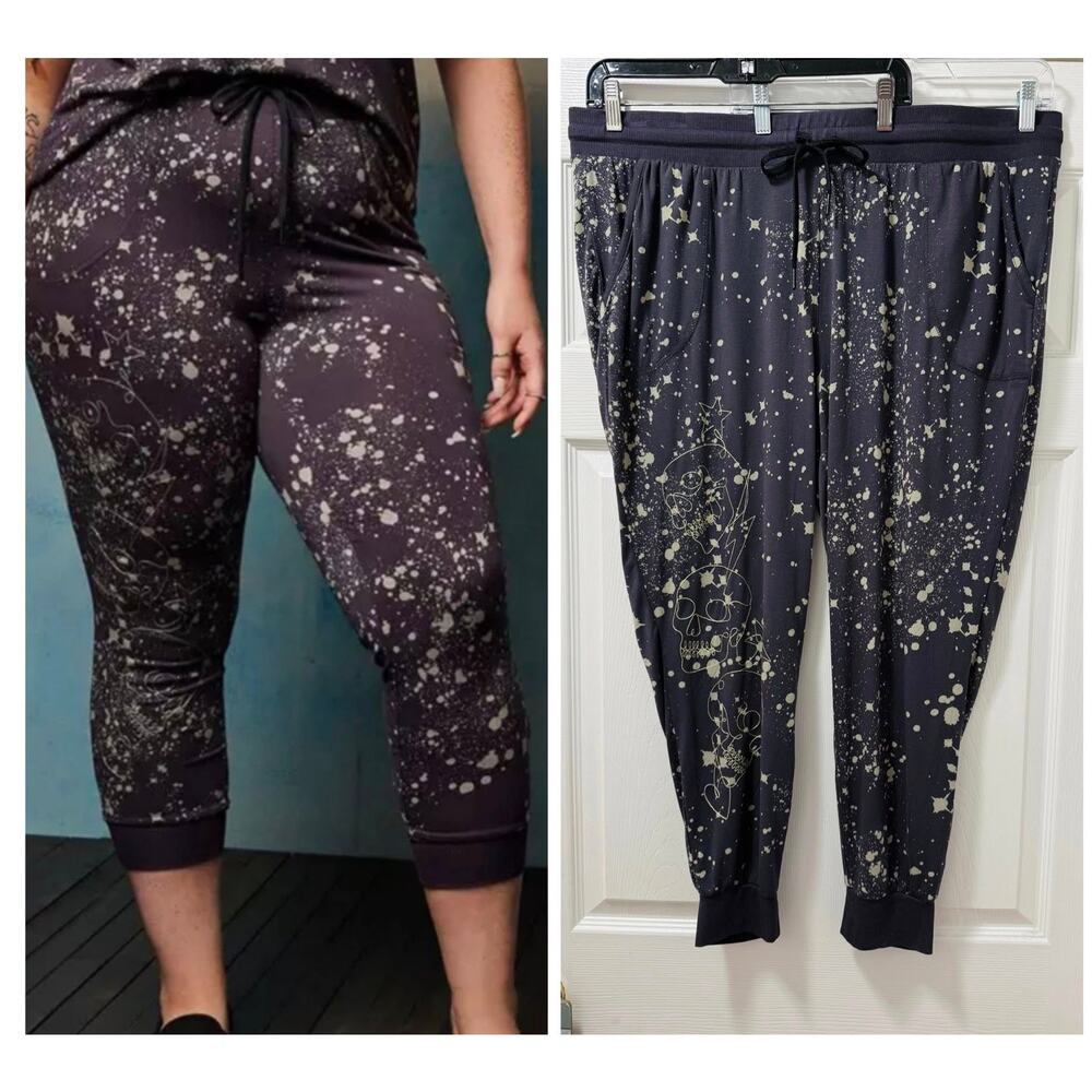 Torrid Super Soft Joggers Size 3 3X 22-24 Lovesick Splatter Skeleton w/Pockets